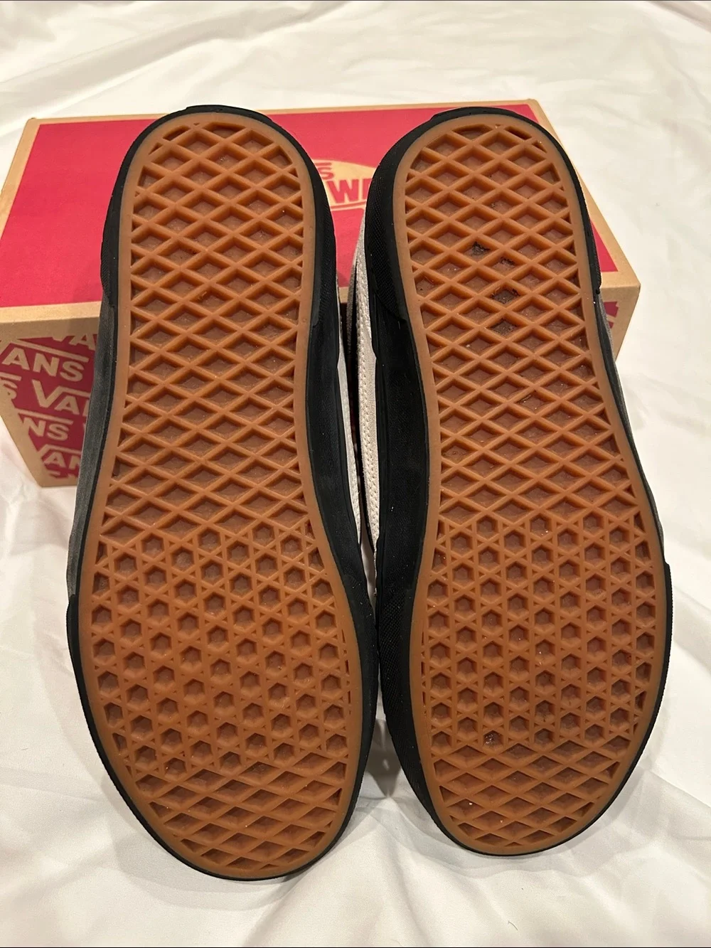 Vans low top
